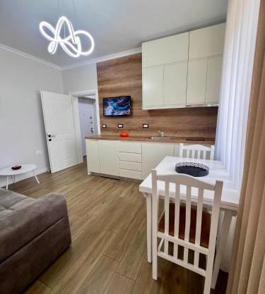 Modern ArtDeco Apartment Korca CityCenter 2