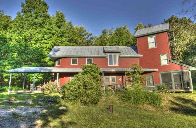 Modern Barn home near 5 Ski Areas