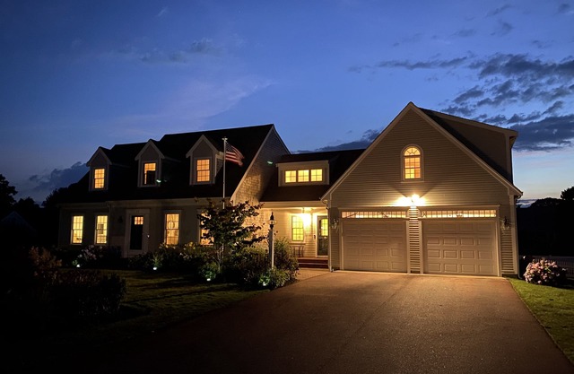 Modern Beach House, Private Beach Rights, Minutes from Barnstable Village