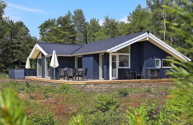 Modern Beach Retreat in osterby-By Traum