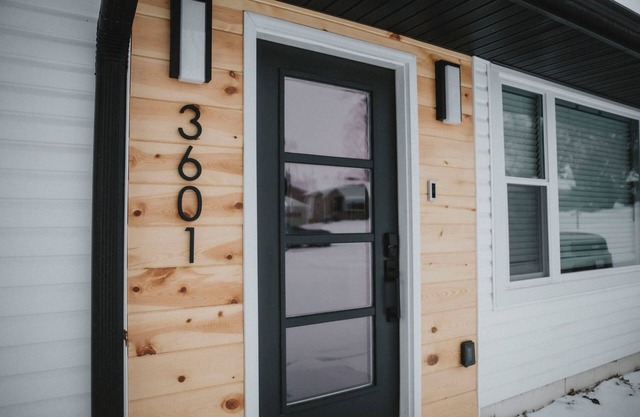 Modern Boho 3Bdrm 2Ba Retreat 10min from the action of Downtown Lincoln
