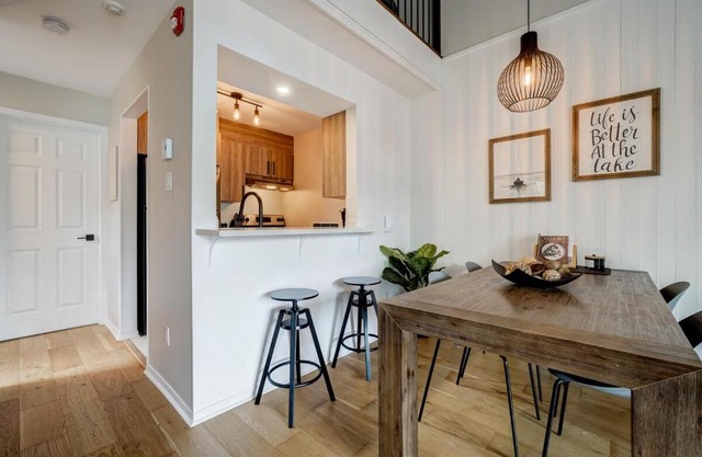 Modern Chalet Breathtaking Views of Lac Tremblant
