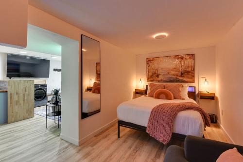 Modern Chic Retreat Luxe Comfort and Style