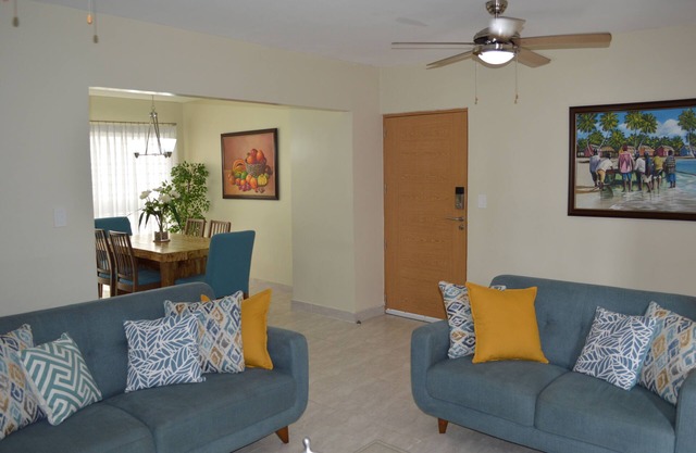 Modern, Comfort, near restaurants, museums, and the central city