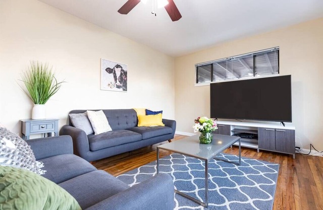 Modern Comfort and Convenience Near Downtown and Ski Resorts