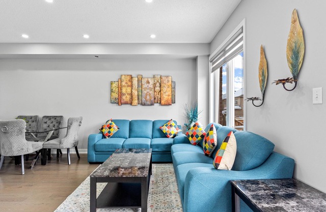 Modern Comfy ~ 4 Bedroom, 3.5 Washroom ~ Specious and Family-Friendly ~ Brampton