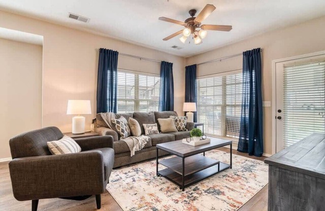 Modern Condo in StoneBridge Resort!