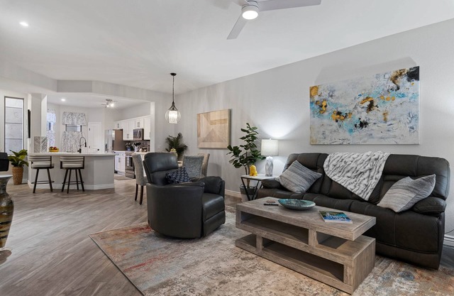 Modern Condo In The Heart Of Scottsdale | Pool