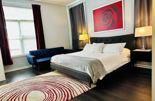 Modern Condo in the Heart of Carmel IN