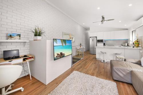 Modern & Convenient Apartment