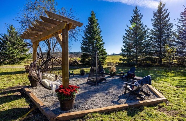 Modern Country Retreat in Kawartha Lakes