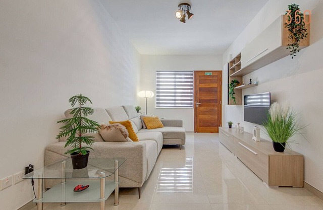 Modern & Cozy 3BR Maisonette with private Terrace
