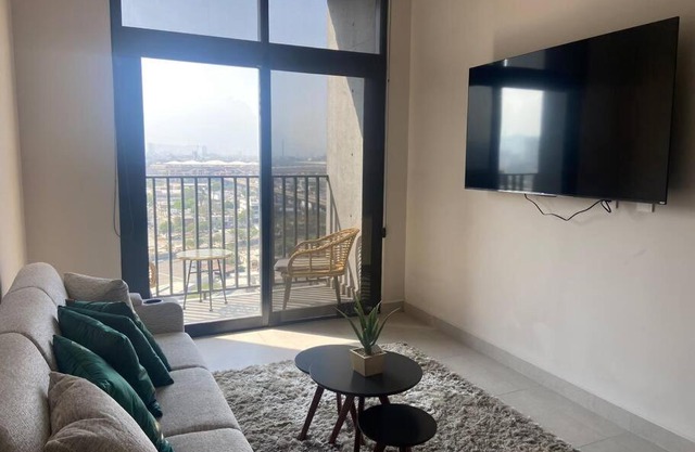 Modern, cozy, in front of Fundidora, free parking