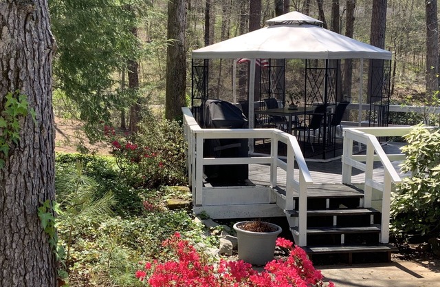 Modern cozy retreat at the lake 30 minutes from Atlanta - on vacation every day