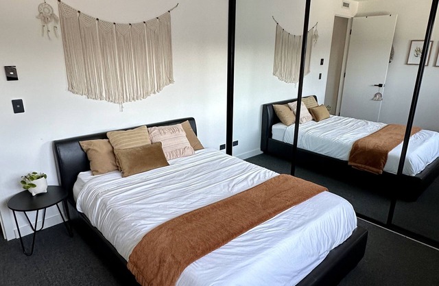 Modern Family-Friendly Apartment in Newcastle