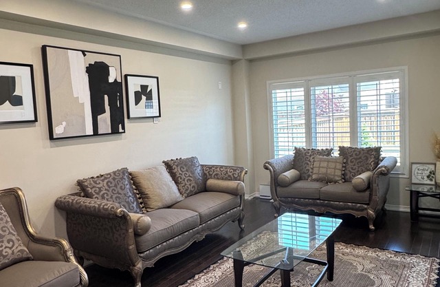 Modern family friendly 4-bedroom home away from home in Oshawa!