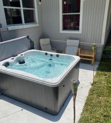 Modern Family Retreat Near Orlando Attractions