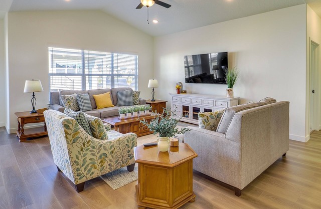 Modern Farmhouse in Herriman w/Mountain Views!