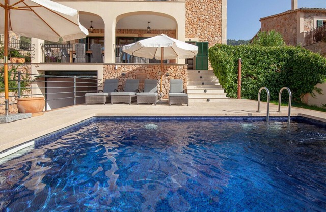 Modern finca with pool in Valldemossa near the best hiking trails, Sa Papaiona