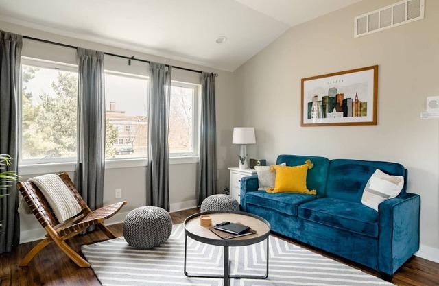 Modern Guesthouse ♥ Garage Parking ♥ Walk to RiNo ♥ Private Patio