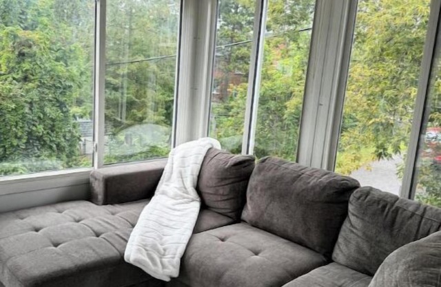 Modern Home in Greater Sudbury(NO Cleaning Fee’s)