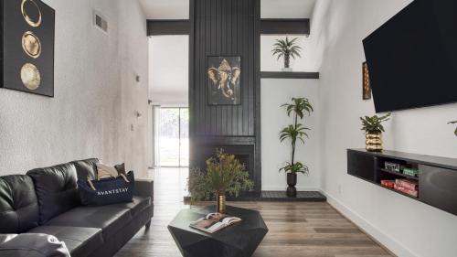 Modern Home w Shared Pool Yard Prime Location Fairlawn Lane B by AvantStay