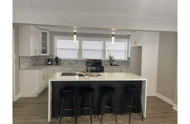 Modern House Near Downtown 8ppl