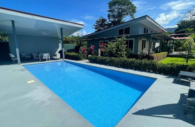 Modern house with pool and terrace in Uvita.