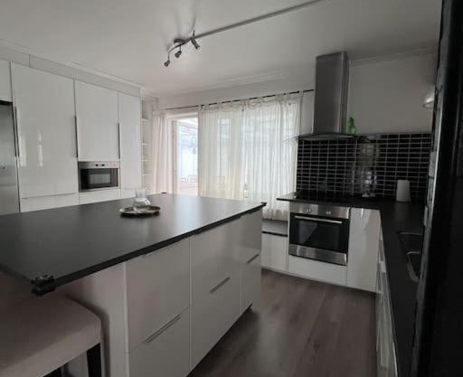 Modern lägenhet med villakänsla i södra Mariehamn!