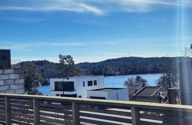 Modern leilighet med fin utsikt fra terrassen