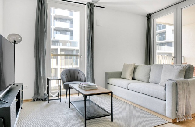 Modern Leopoldstadt 2BR w/Loggia, Gym & Sauna, near U2, by Blueground