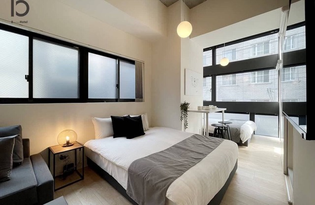 Modern Loft Studio Steps from Peace Park