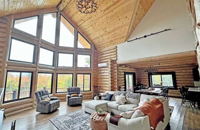 Modern Log Home on the Kancamagus, Sleeps 18