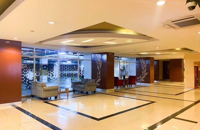 Modern Look 2Br At Grand Kamala Lagoon Apartment