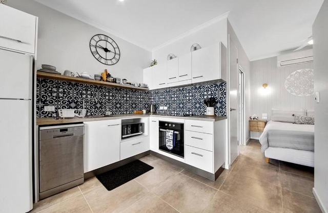 Modern Luxury Studio Apartment