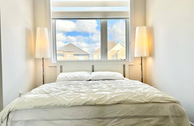 Modern New build Home in Oshawa