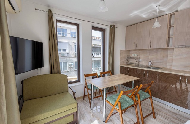 Modern Panorama Seaside Apartment – Top Central Location, Varna