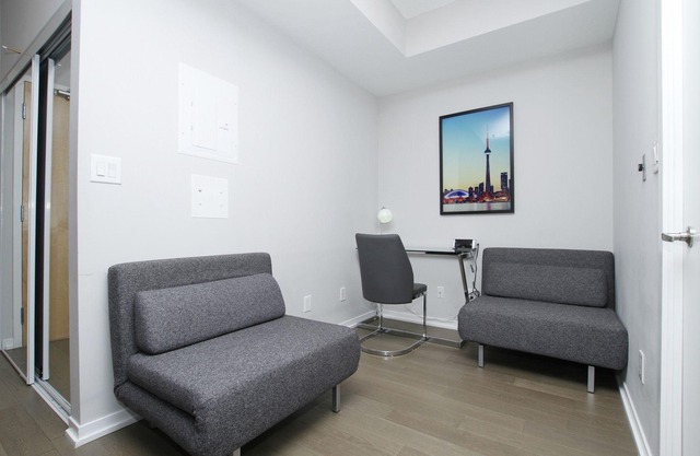 Modern Paradise Condo Just over Scotia Bank Arena/Leafs/Raptors