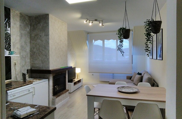 Modern Penthouse with Pool, Parking, and Ski Storage in Jaca