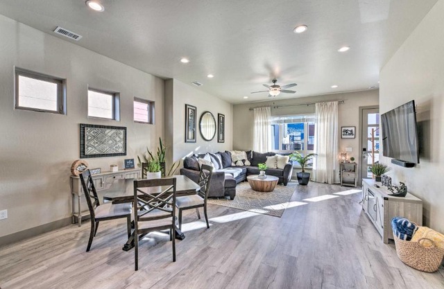 Modern Poncha Springs Townhome with Hot Tub!