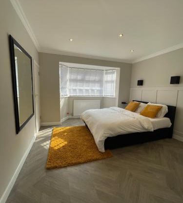 Modern Premium 2 Bedroom Home in Kent