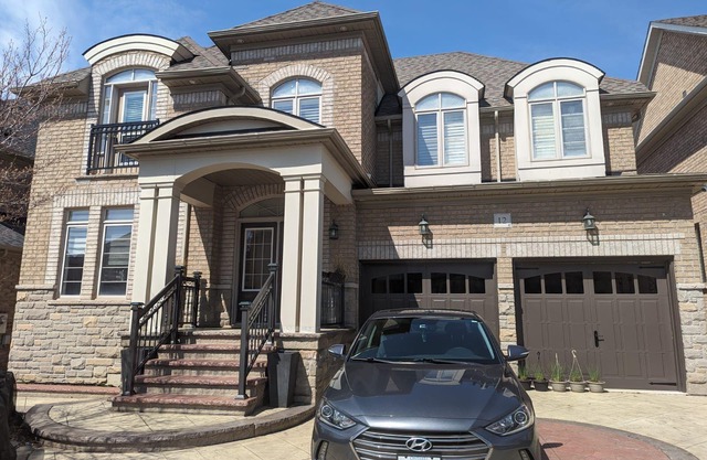 Modern Retreat ~ Fully Equipped ~ Patio ~ Brampton