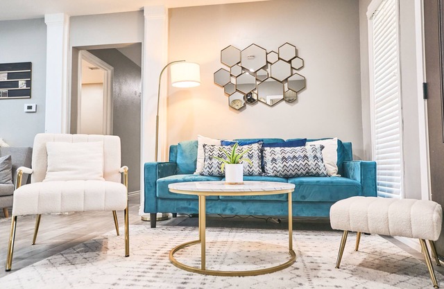 Modern Retreat w/Private Spa, Arcade, near Disney, Convention Center & Beachesn