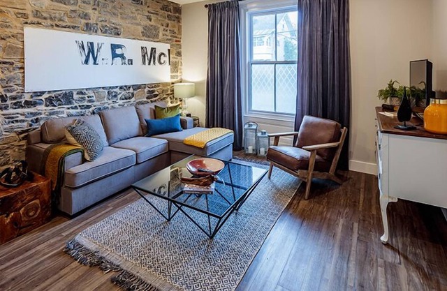 Modern Rustic Flat in the heart of Kingston