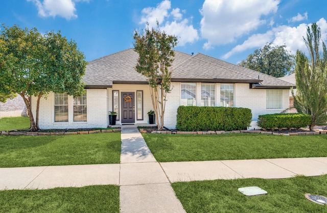 Modern & Spacious 3BD/2BA Luxury in Central Frisco
