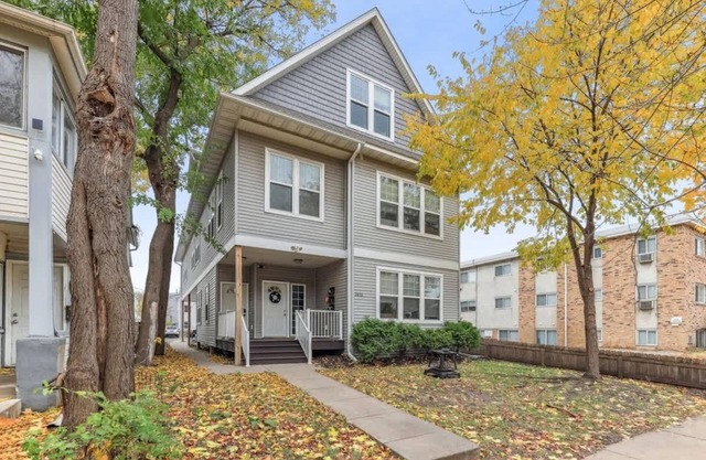 Modern Spacious 5 Bed 4 Bath Home Near Downtown