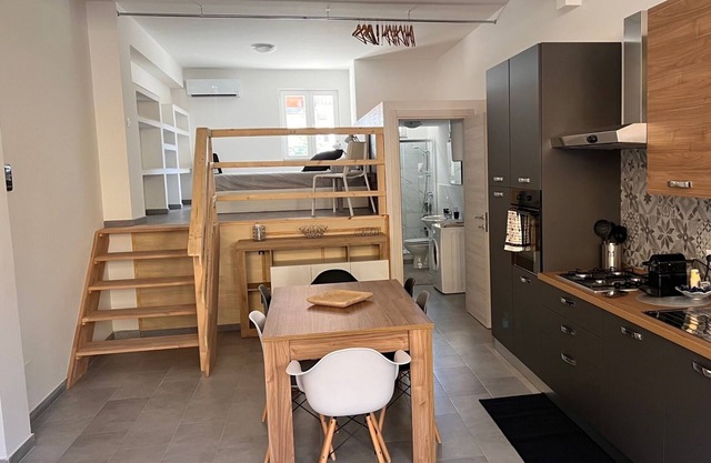 Modern Studio Apartment - Historic town of Motta Sant'Anastasia