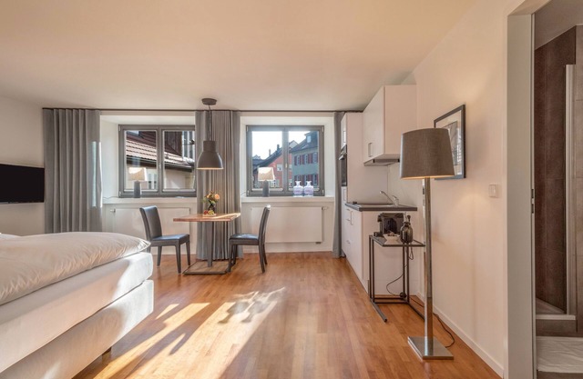Modern Studio Apartment No. 14 in the City Center with Wi-Fi
