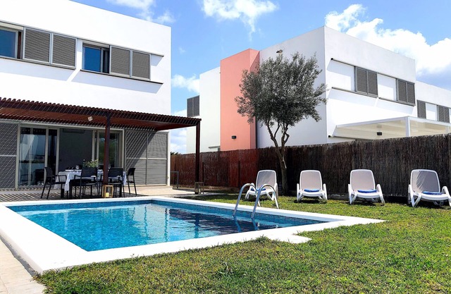 Modern style villa with a lot of charm, ideal to enjoy your holidays.