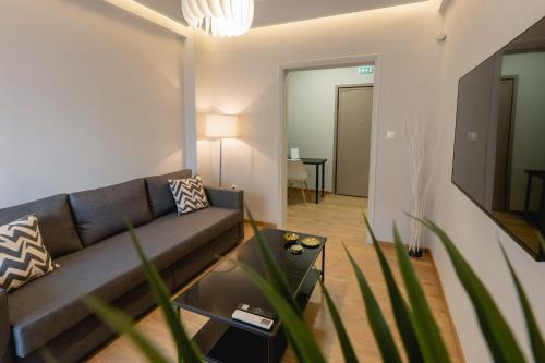 Modern suite 34